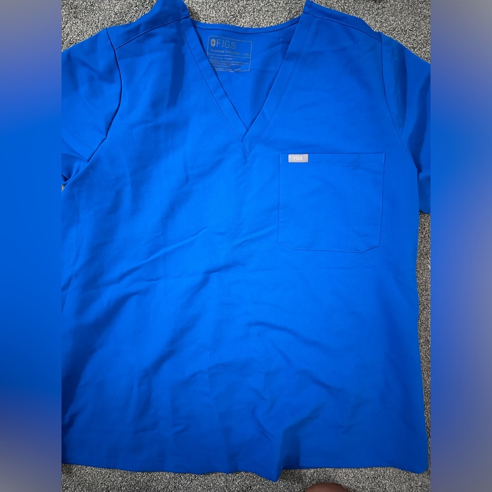 FIGS CATARINA SCRUB TOP